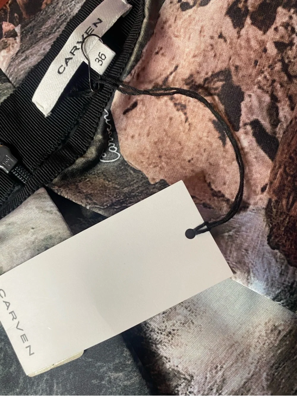 Carven experience quiet